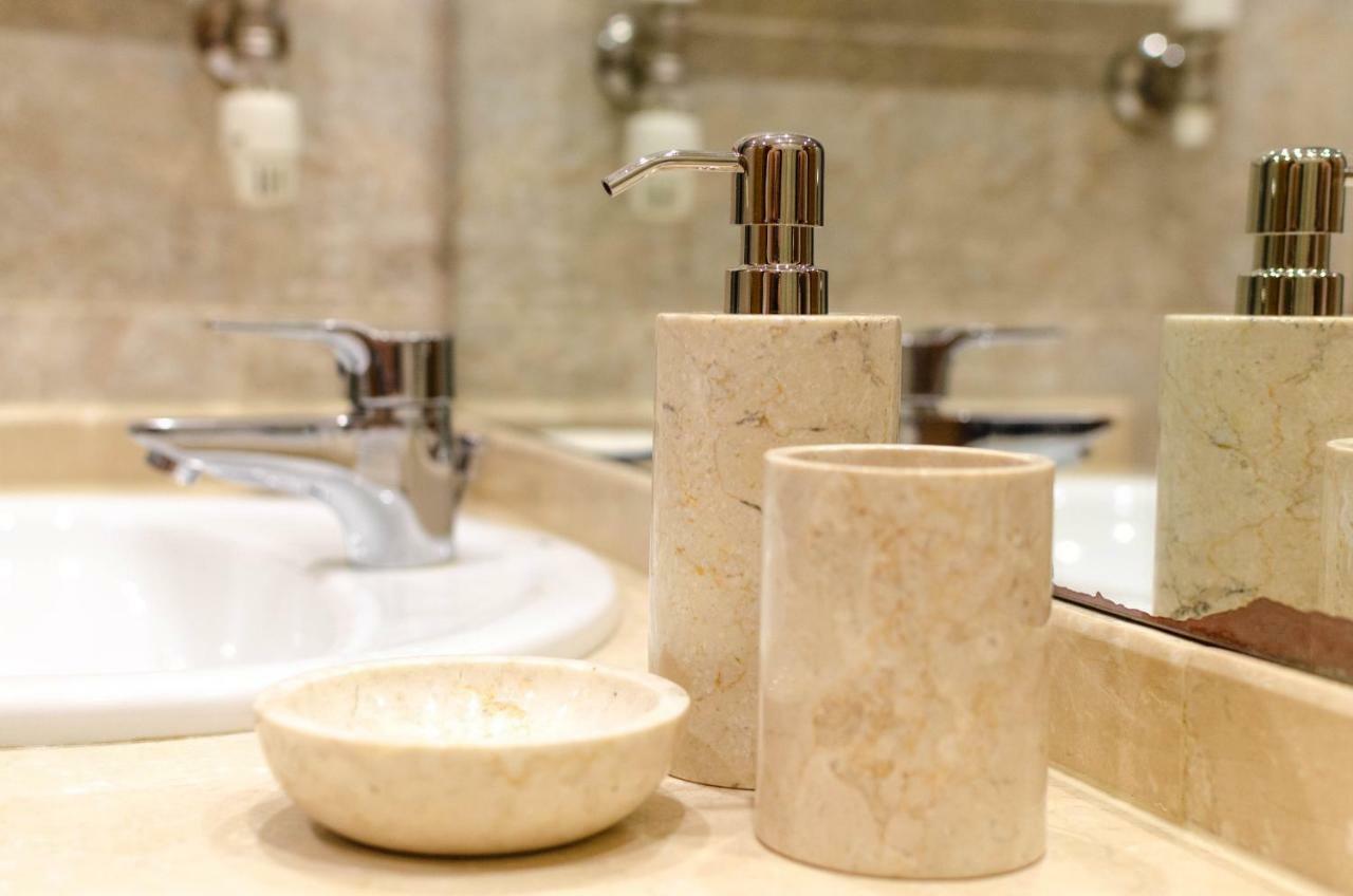Joivy Graca Luminous 2-Br Apartment With Terrace リスボン エクステリア 写真
